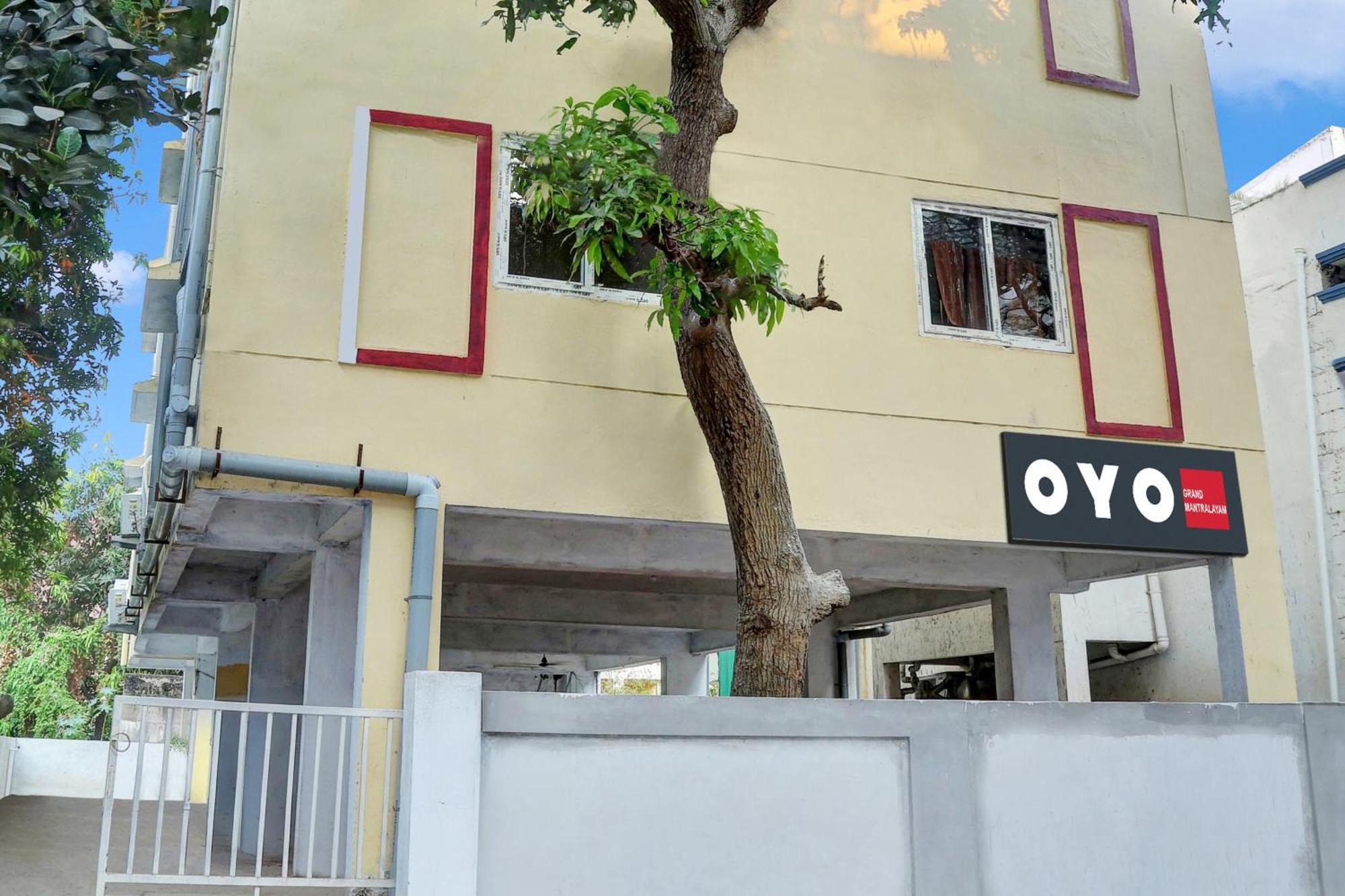 Spot On Grand Mantralayam Hotel Visakhapatnam Exterior photo